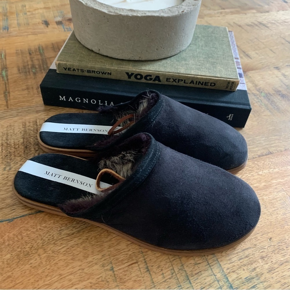 Matt Bernson Suede Fur Lined Black Slip On Shoes  Size 6.5